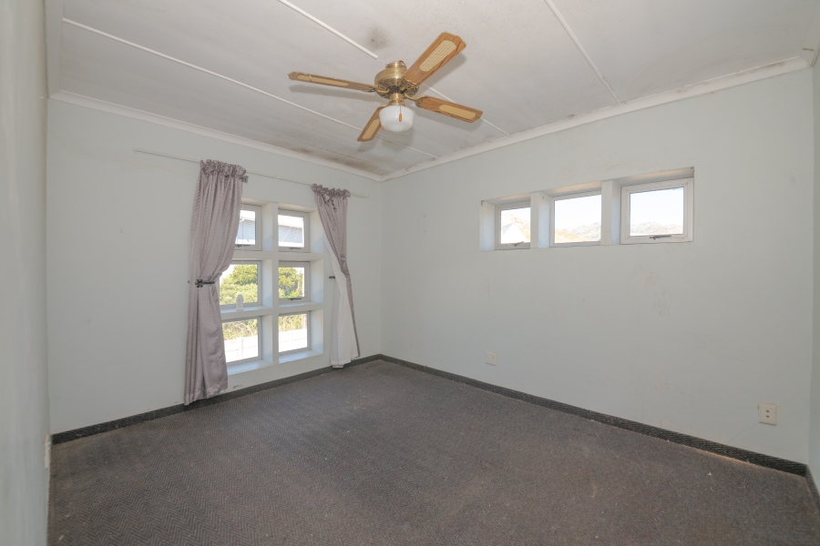 6 Bedroom Property for Sale in Pringle Bay Western Cape